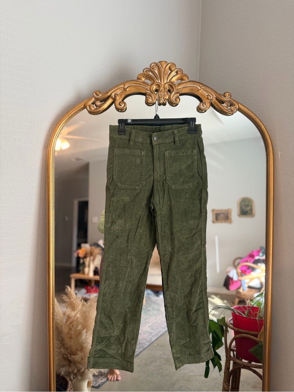 Free people velour green cropped pants size 6 nwot